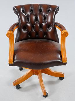 KONTORSTOL, engelsk stil, sent 1900-tal.