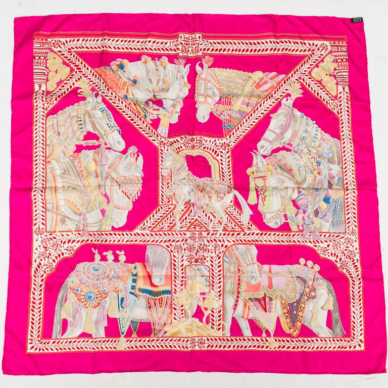 HERMÈS La danse du Cheval Marwari Silk Scarf with two Scarf Rings.