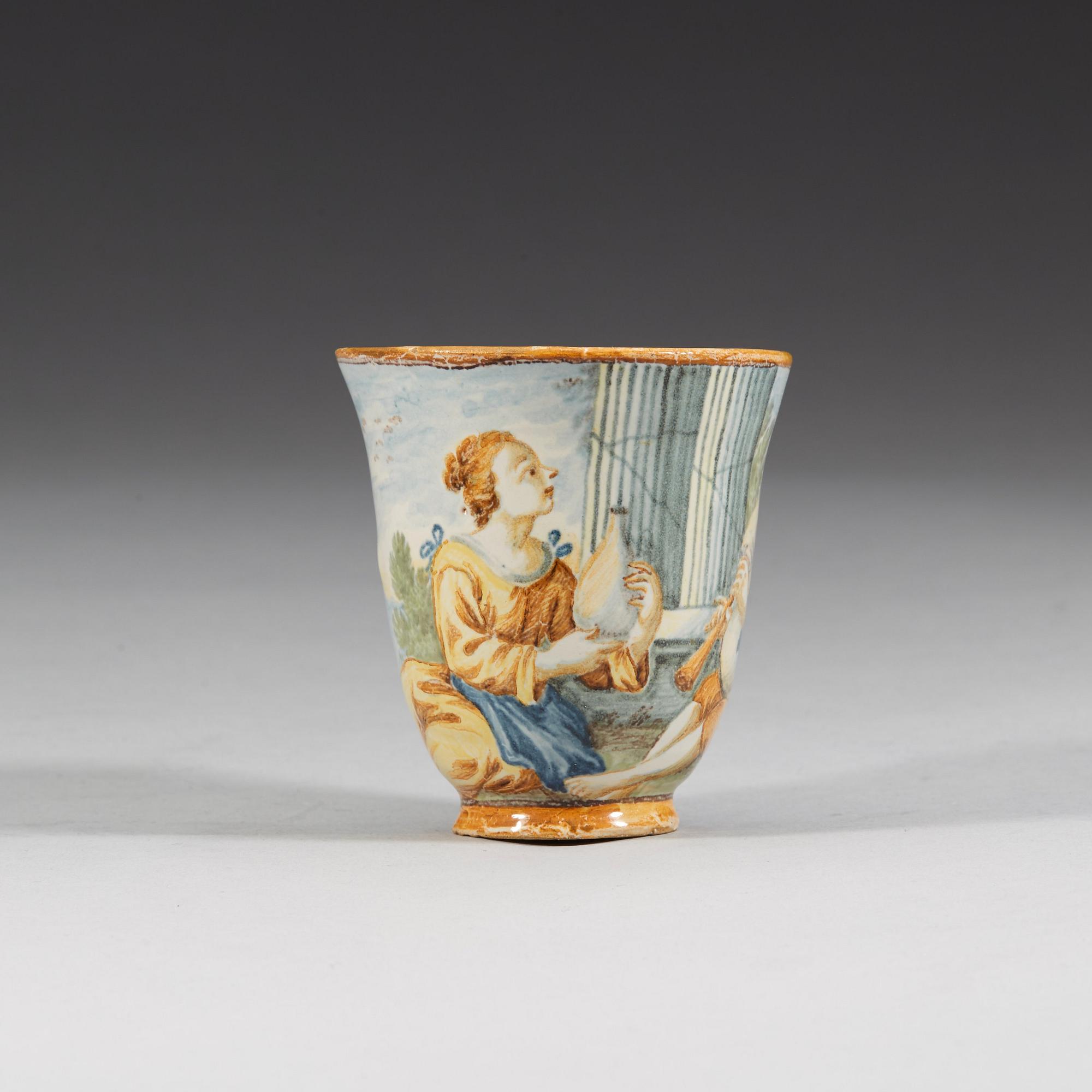 An Italian Maiolica cup, Abruzzo, 17/18th Century.