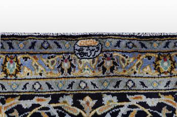 A carpet, Kashan, ca 416 x 304 cm.