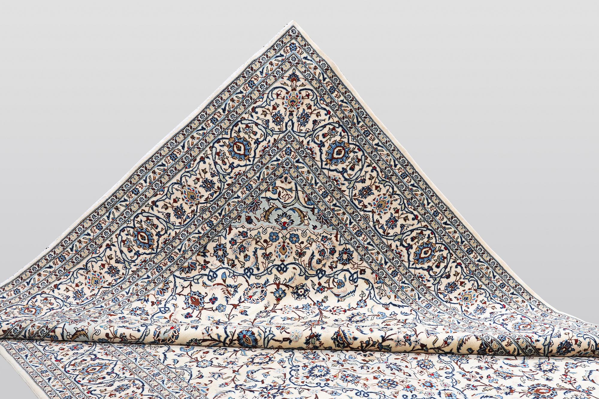 Matta, Keshan, ca 370 x 246 cm.
