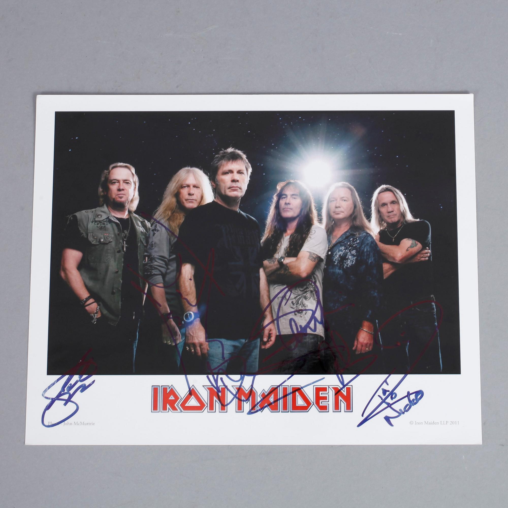 IRON MAIDEN, foto med autografer.
