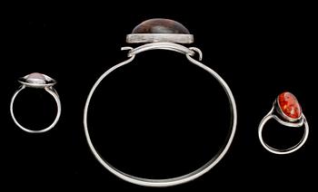 RINGAR, 2 st samt ARMLÄNK, sterlingsilver, NE From, Danmark, 1900-talets andra hälft. Total vikt 39 g.