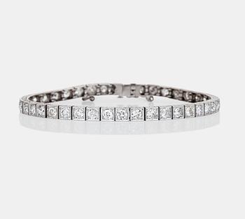 742. A old-cut diamond bracelet, circa 4.00 cts in total.