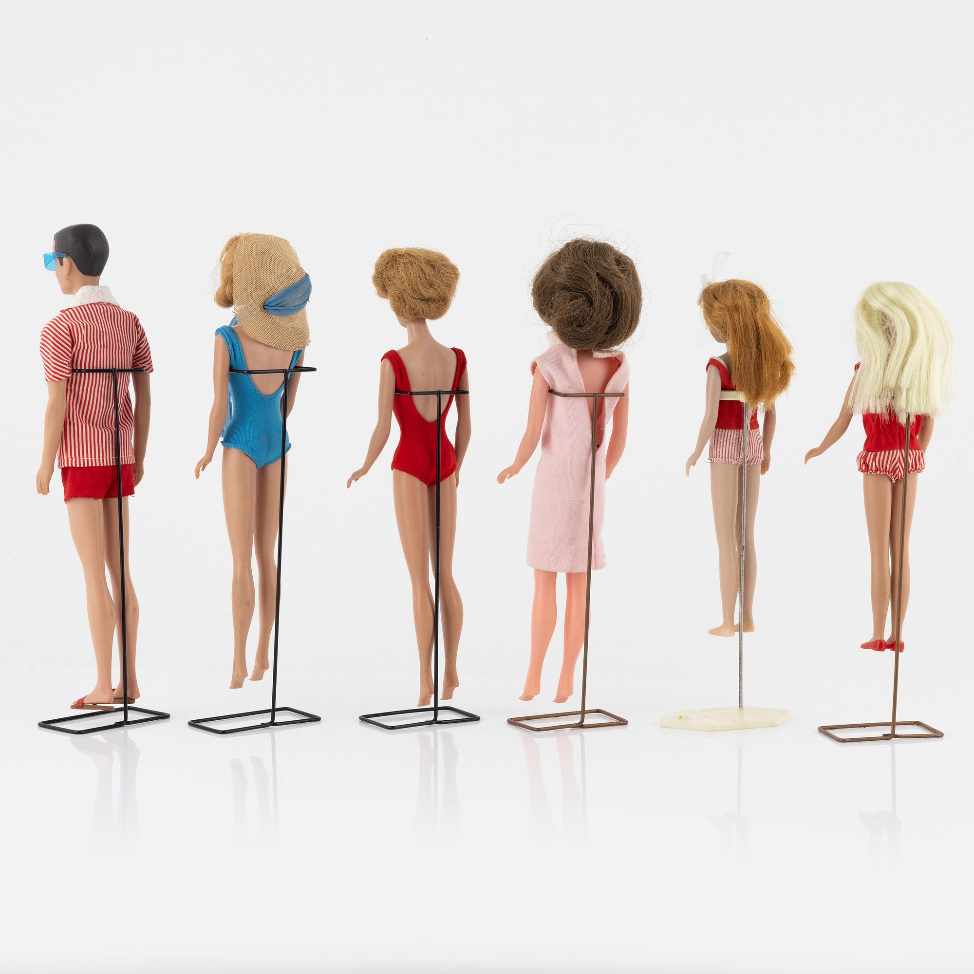 Barbie and Tressy, 5 dolls in box, along with clothes and accessories, Mattel, 1960s.