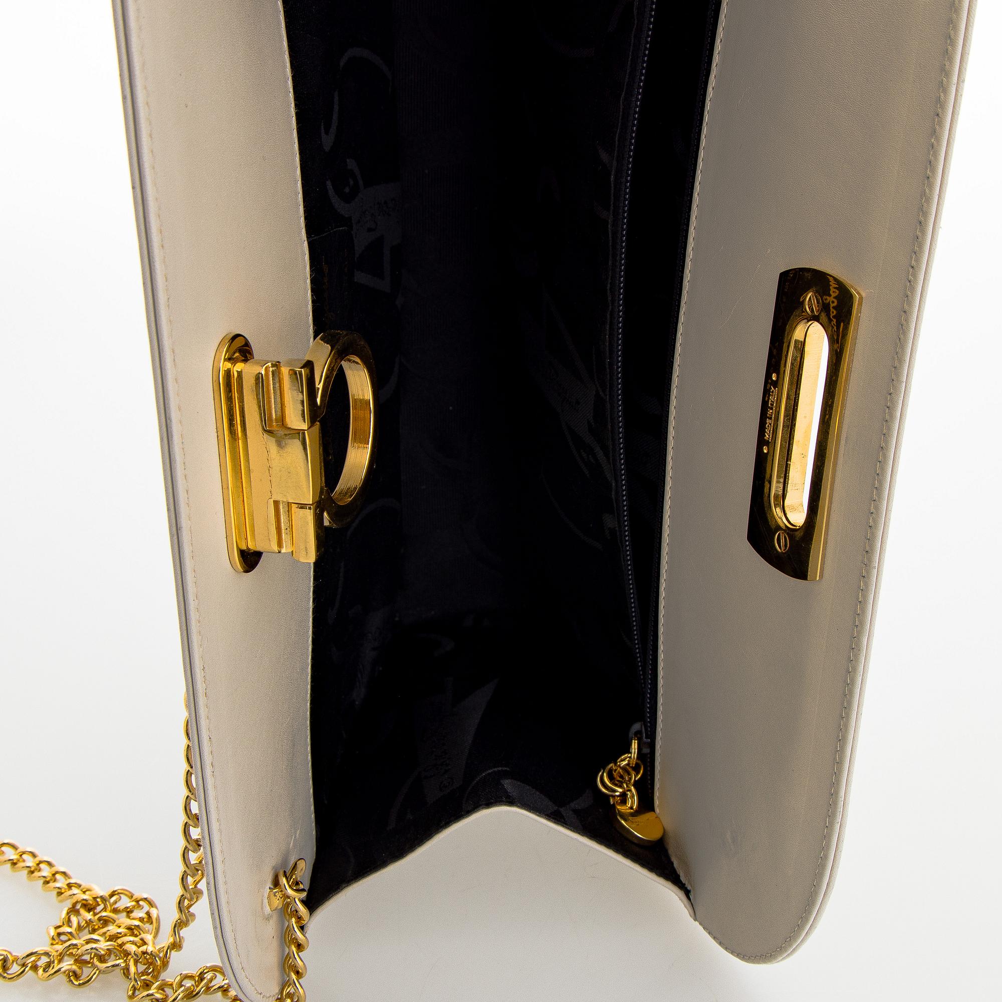 Salvatore Ferragamo, a leather “Gancini”bag.