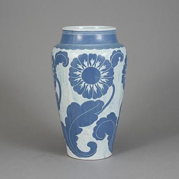VAS, flintgods, "Sgrafitto", Josef Ekberg, signerad och daterad Gustavsberg 1921.