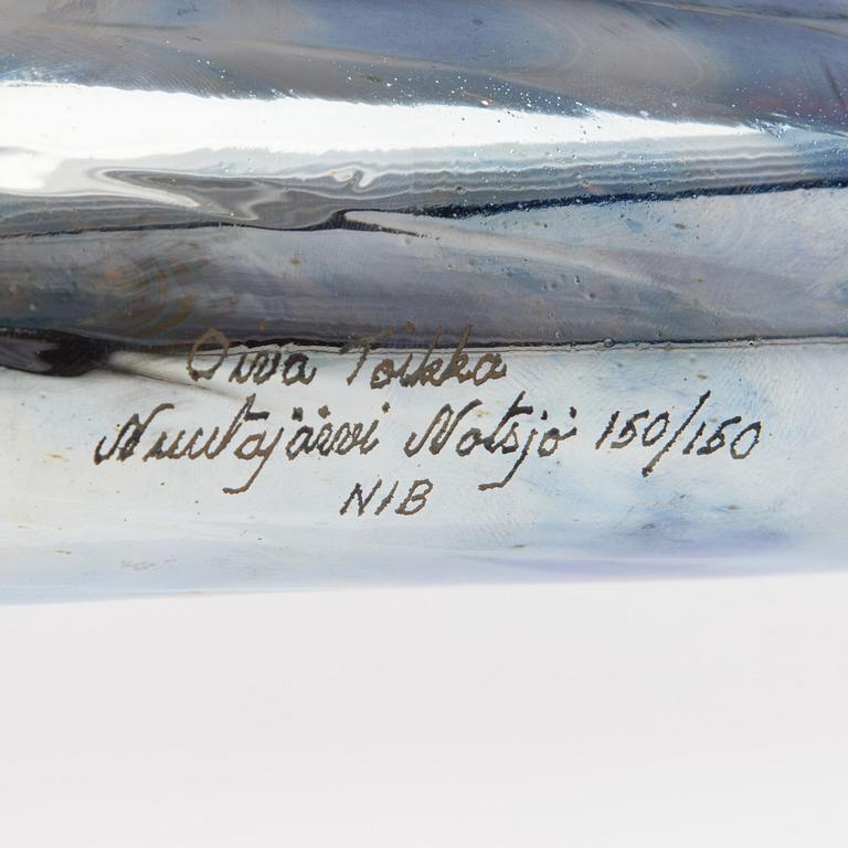 A 1980s art glass fish signed Oiva Toikka Nuutajärvi Notsjö 150/150 NIB.