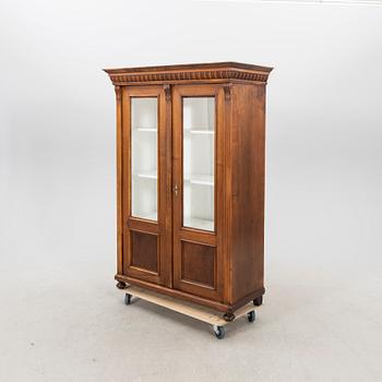 A display cabinet around 1900.