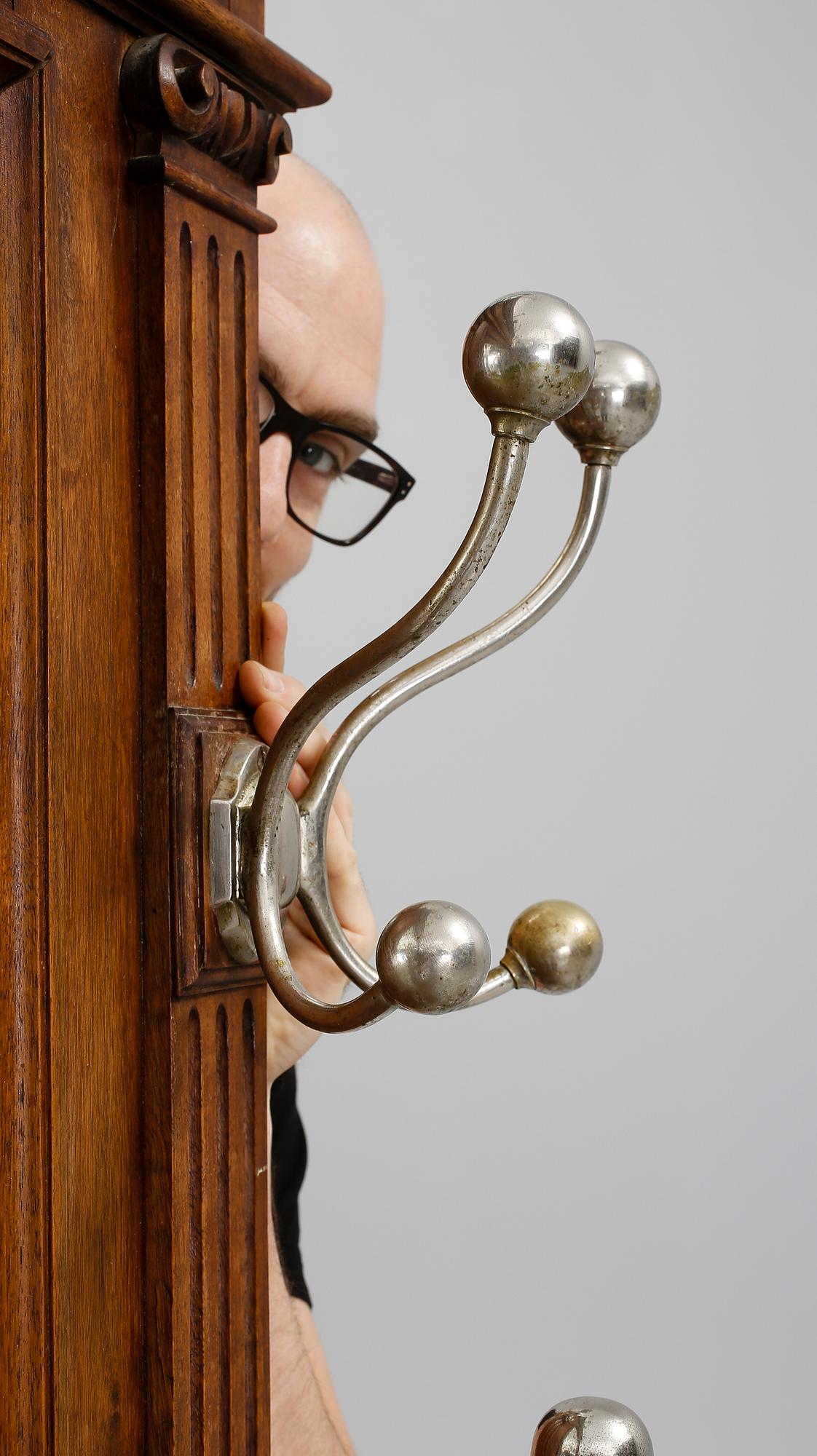 HALLMÖBEL, nyrenässans, 1800-talets andra hälft.