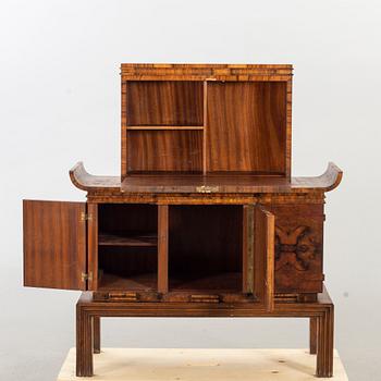 SIDEBOARD art deco Mellaneuropa 1940-tal.