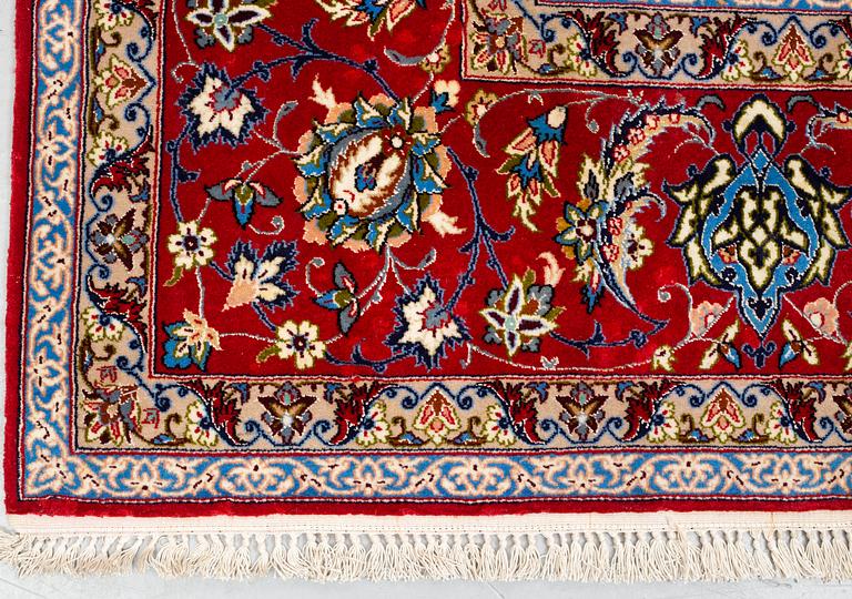 Matto, old Esfahan, ca 310 x 204 cm.