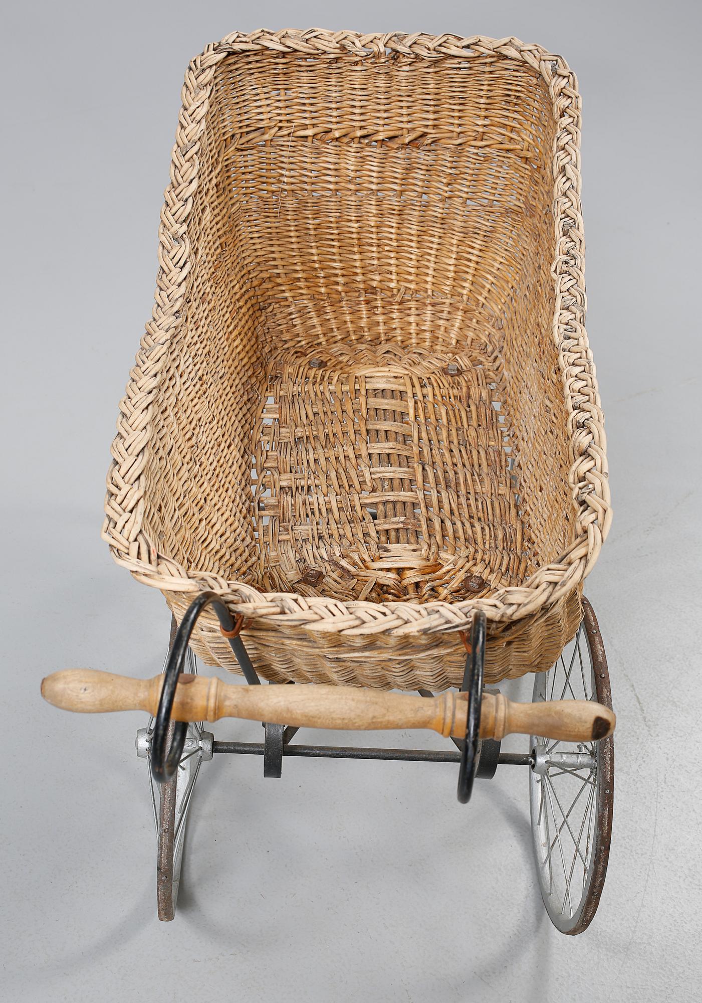 BARNVAGN, enligt uppgift från 1912.
