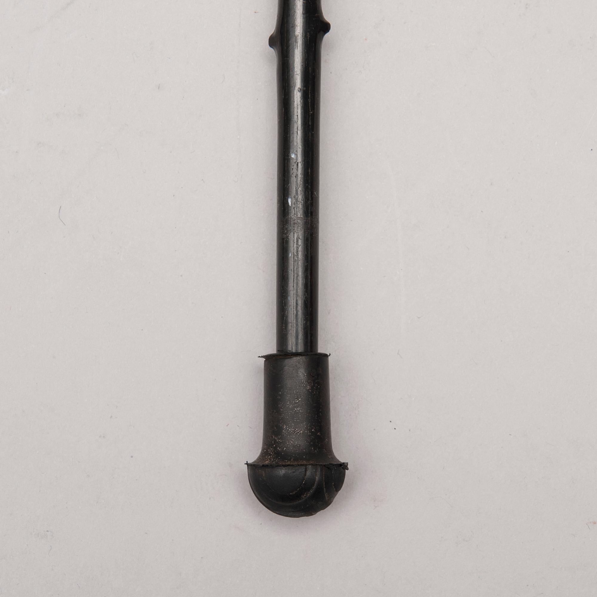 PROMENADKÄPP, trä, silver och ben, London, 1883.