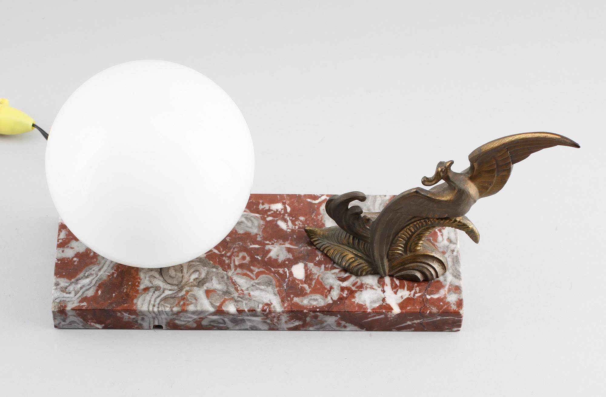 BORDSLAMPA, marmor och brons, art déco, 1900-talets första hälft.