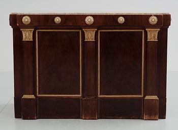 241. SIDEBORD, Art Deco, 1900-talets första del.