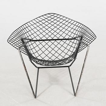 A chair by Harry Bertoia, model "Diamond Chair", third quarter of the 20th century.