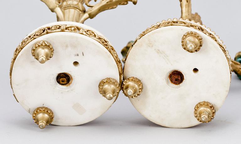 KANDELABRAR, ett par, Louis XVI-stil, 1800-talets slut.