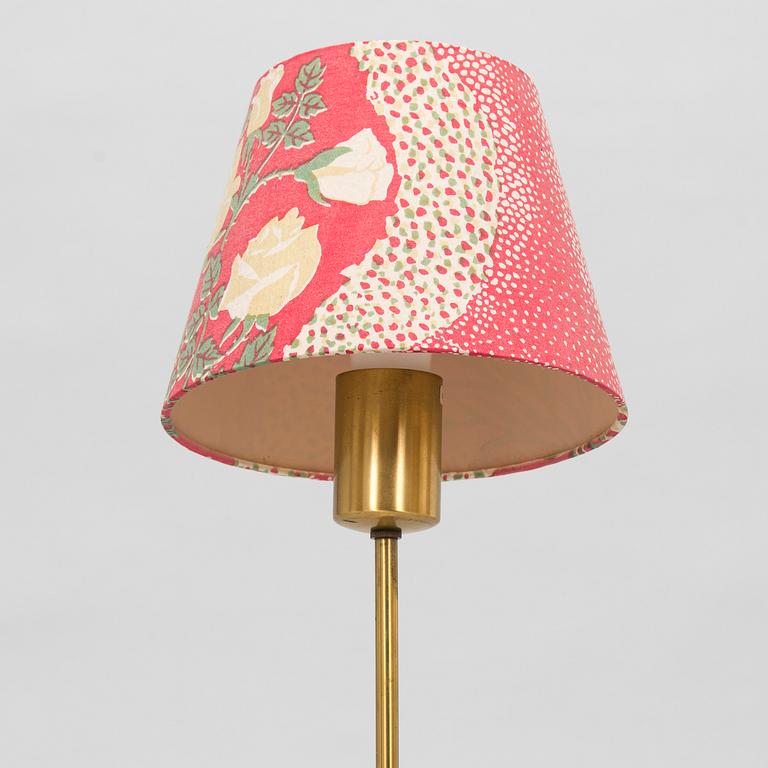 Josef Frank,  bordslampa modell 2332, Firma Svenskt Tenn.