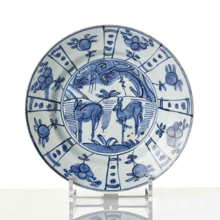 A blue and white kraak porcelain dish, Ming dynasty, Wanli (1572-1620).