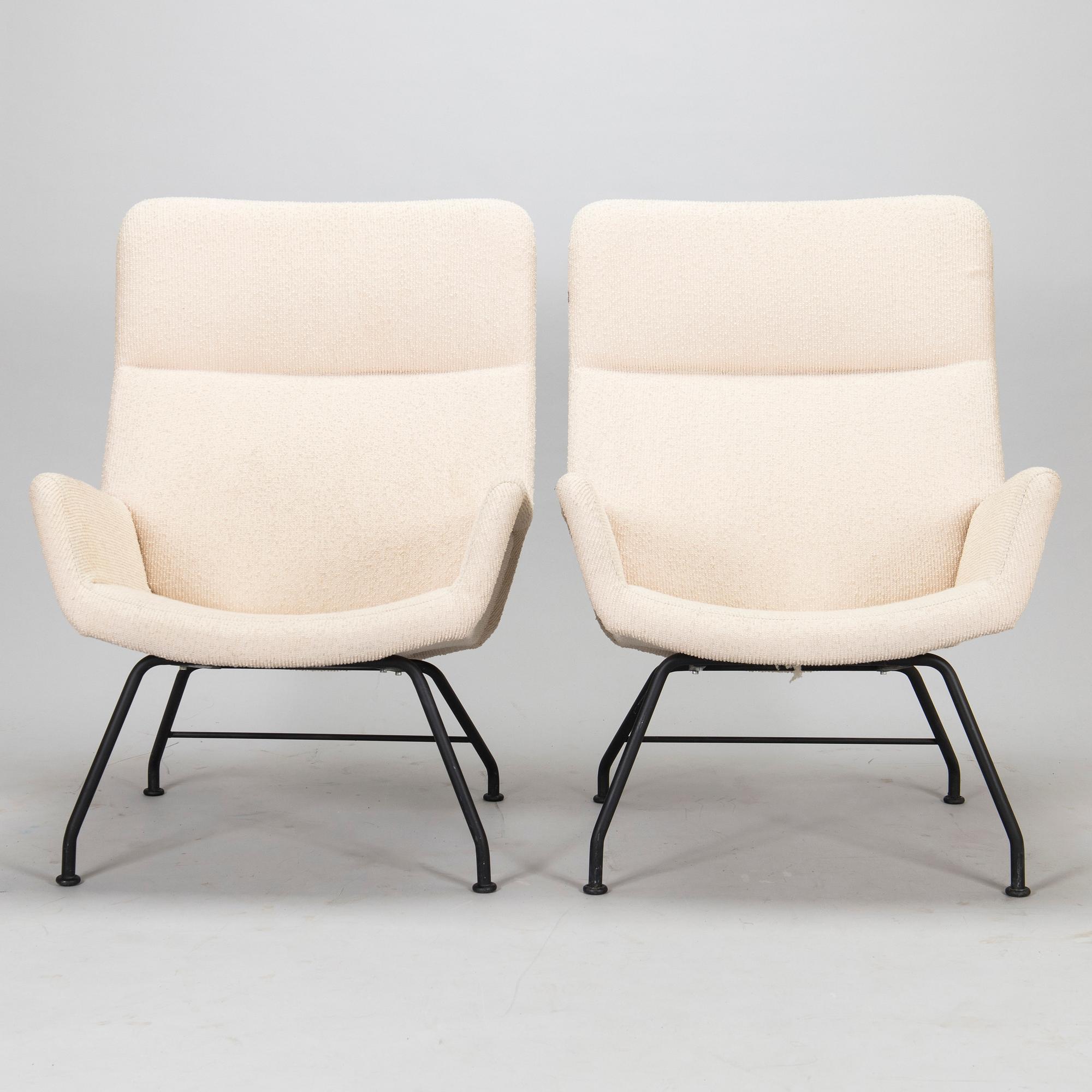 Yrjö Kukkapuro, a pair of 'Moderno L-67W' easy chairs, Lepo Oy, Finland.