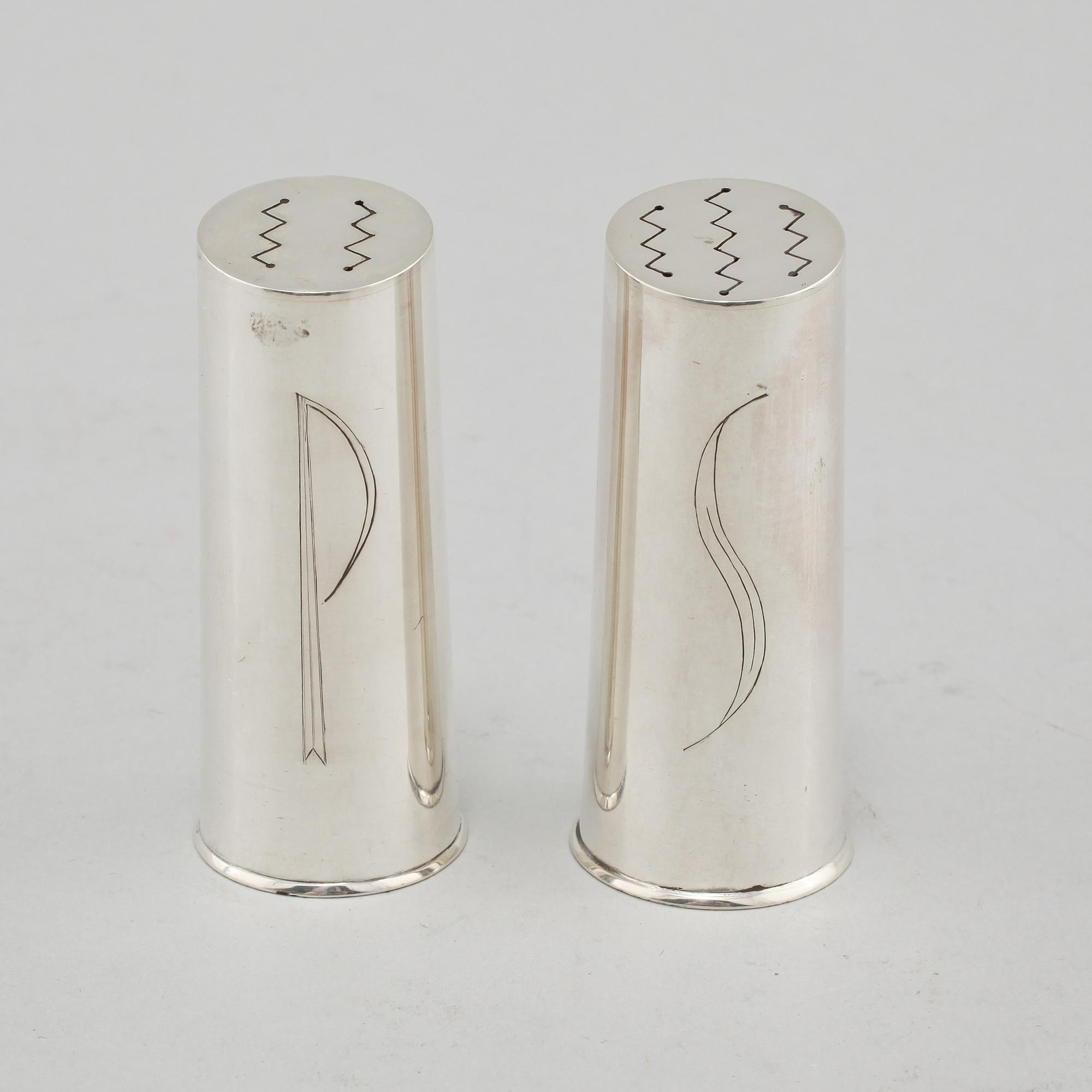 SALT OCH PEPPARSTRÖARE, silver, Göteborg, 1959. Vikt 120 g.