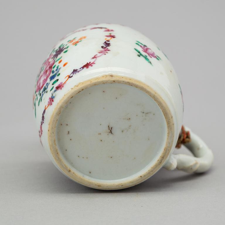 A group of 29 cups, one CREME POT and 8 saucers, Chinese export porcelain, 18th century.