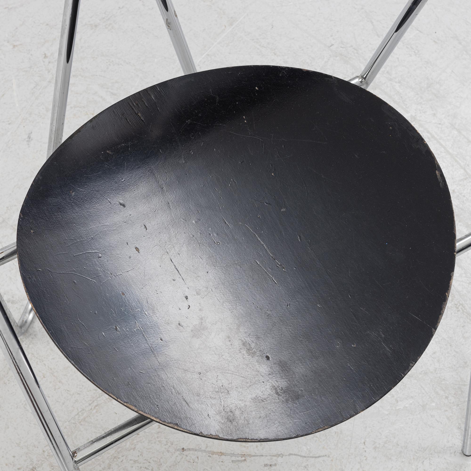 Pentti Hakala, karmstol, "W-chair", Korhonen, formgiven 1985.