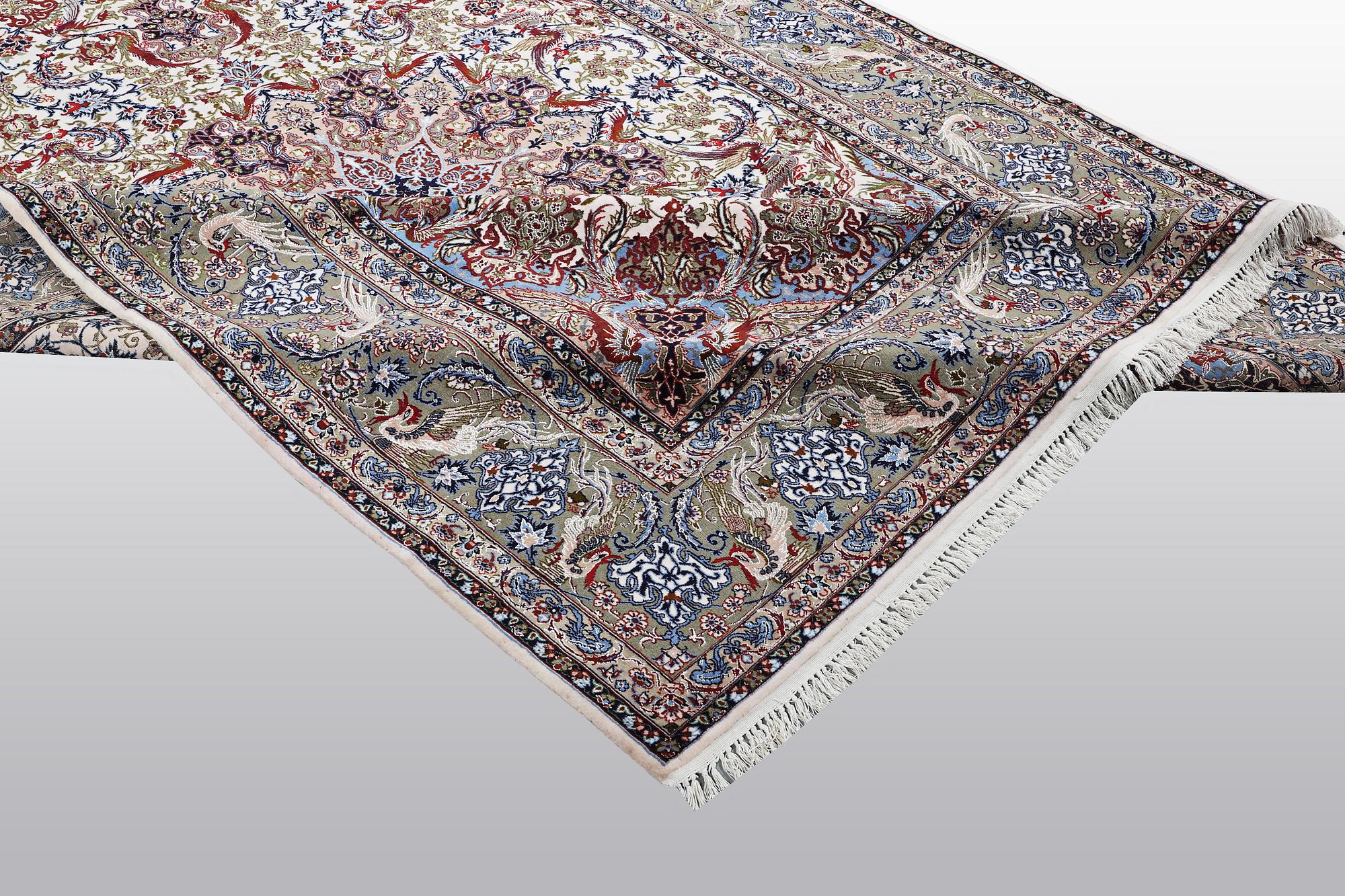 Matto, Old Esfahan, part silk, ca 312 x 203 cm.