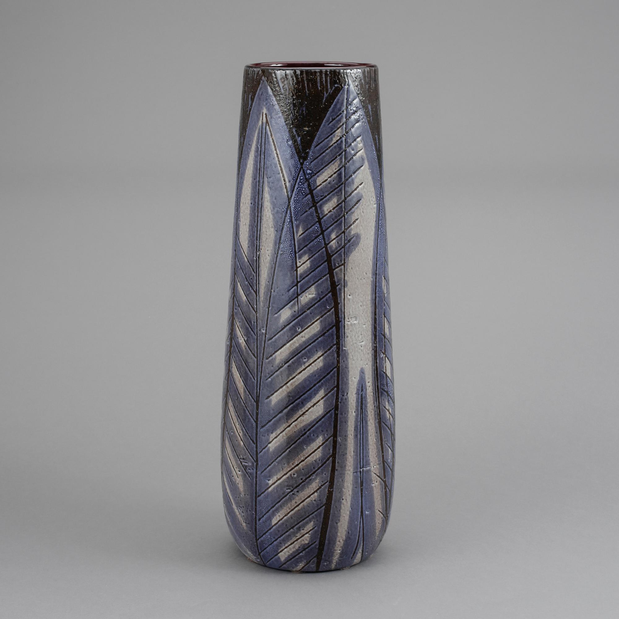 VAS, lergords, "2586", Ingrid Atterberg, Upsala Ekeby, 1900-talets mitt.