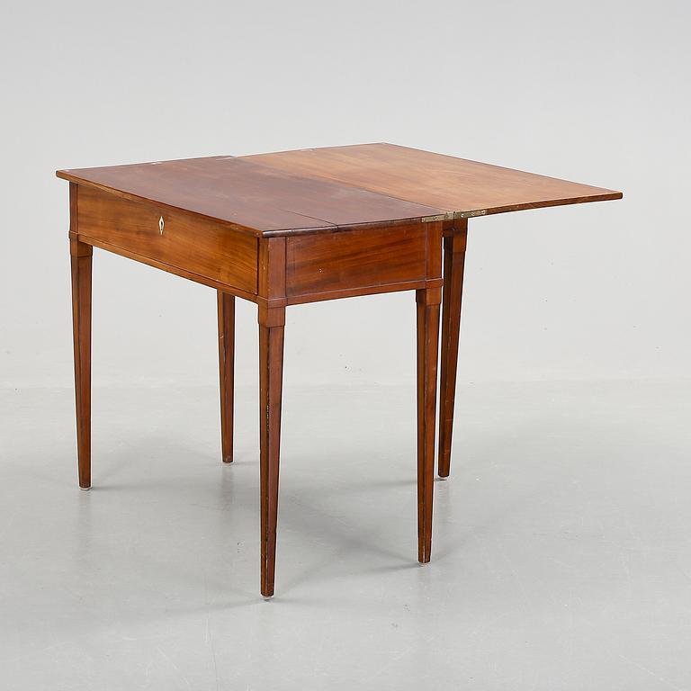 SPELBORD, sengustavianskt, Johan Petter Berg (mästare och hovschatullmakare i Stockholm 1802-16).
