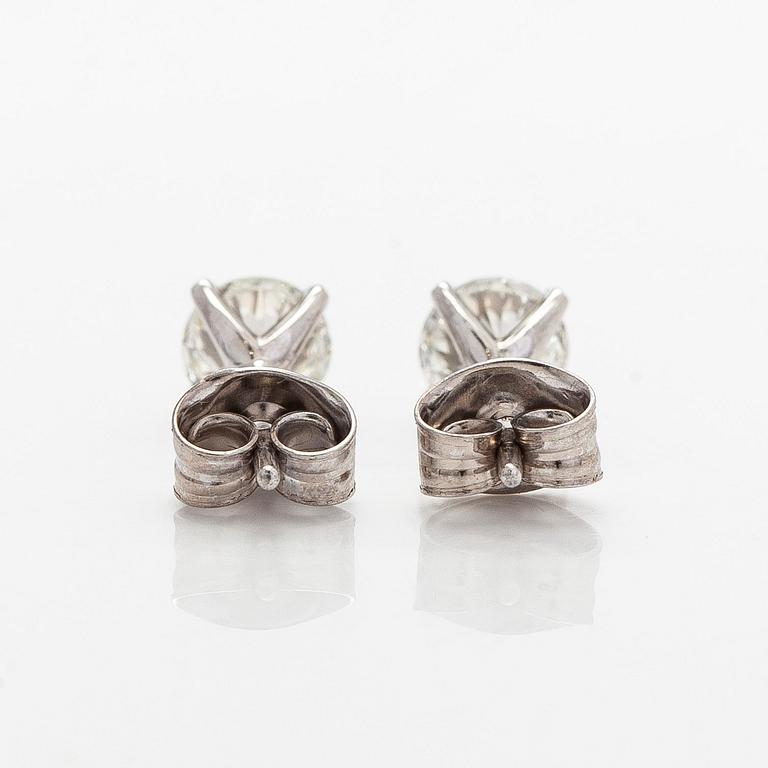 Korvakorut, briljanttihiotut timantit yhteensä 1,20 ct, 14K valkokultaa.