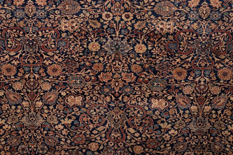 A Kashan 'Mohtasham' carpet, ca 434 x 319 cm.