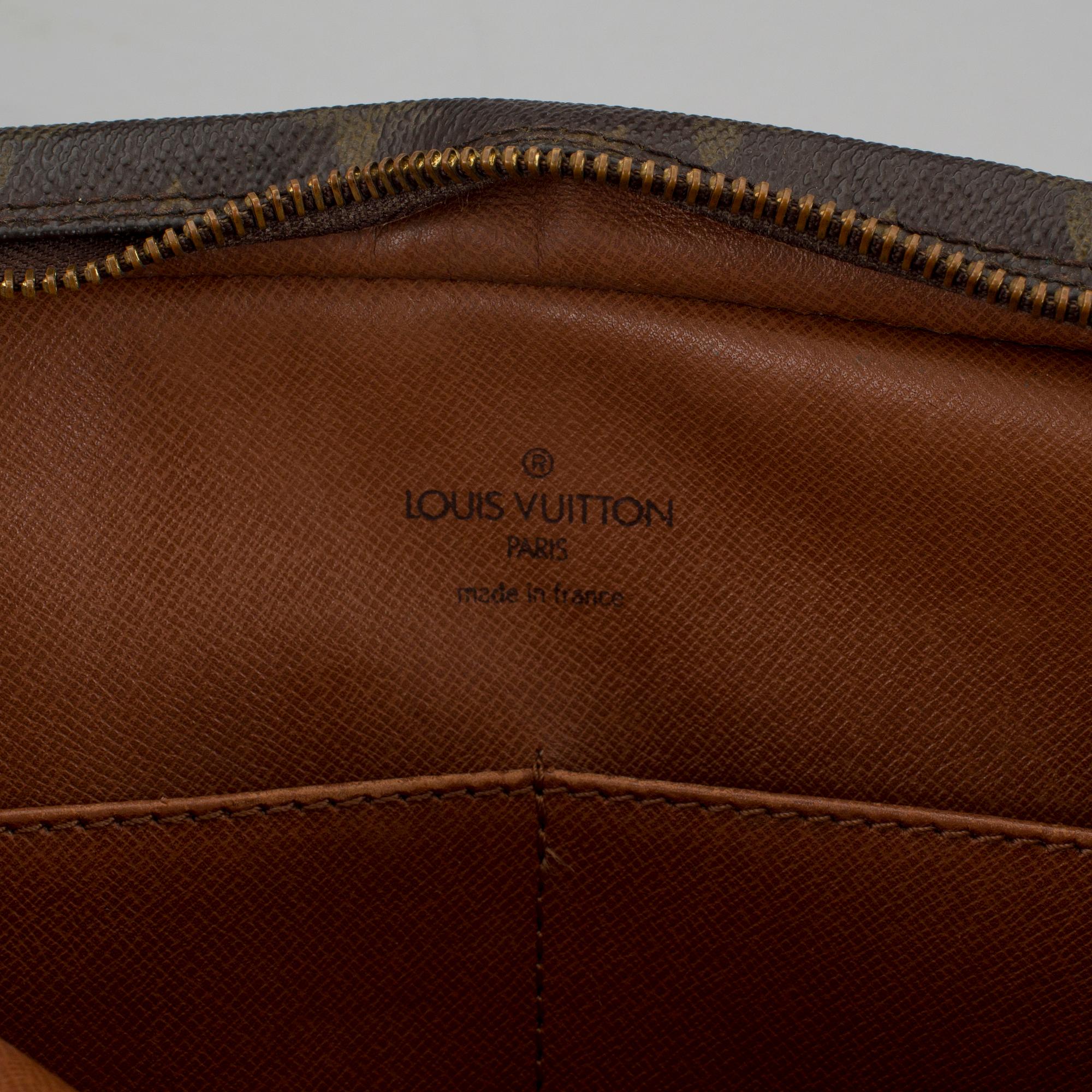 NECESSÄR, Louis Vuitton.