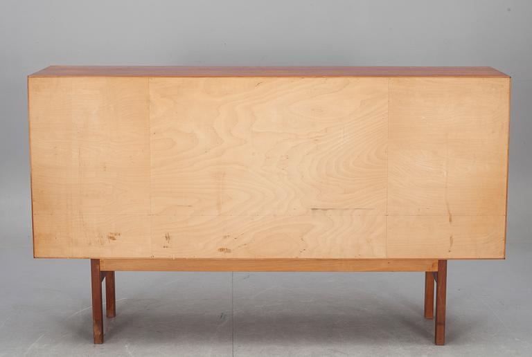 SIDEBOARD, 1900-talets mitt.