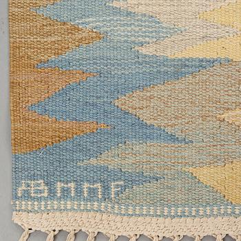 Barbro Nilsson, A carpet, "Solfläckar", flat weave, ca 305-306,5 x 206,5-208 cm, signed AB MMF BN.