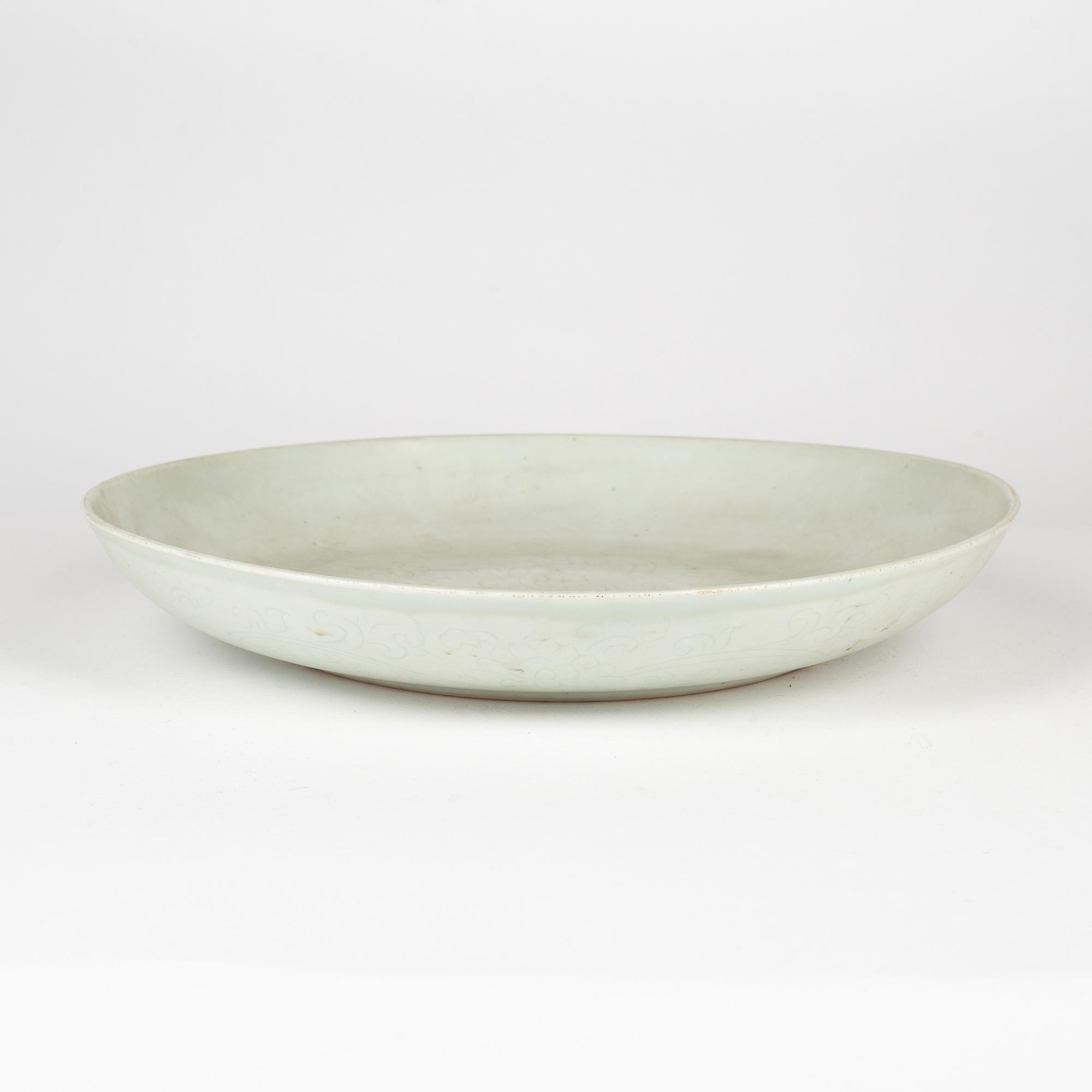 Fat, vitglaserat, Sydostasien, 1700-tal.