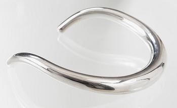 An Anne Ammitzböll sterling neckring 'Aura', by Georg Jensen, Copenhagen 1998, design nr 29A.