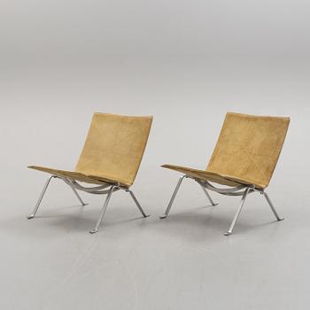 A pair of "PK22" chairs, designed by Poul Kjaerholm, E Kold Christensens.