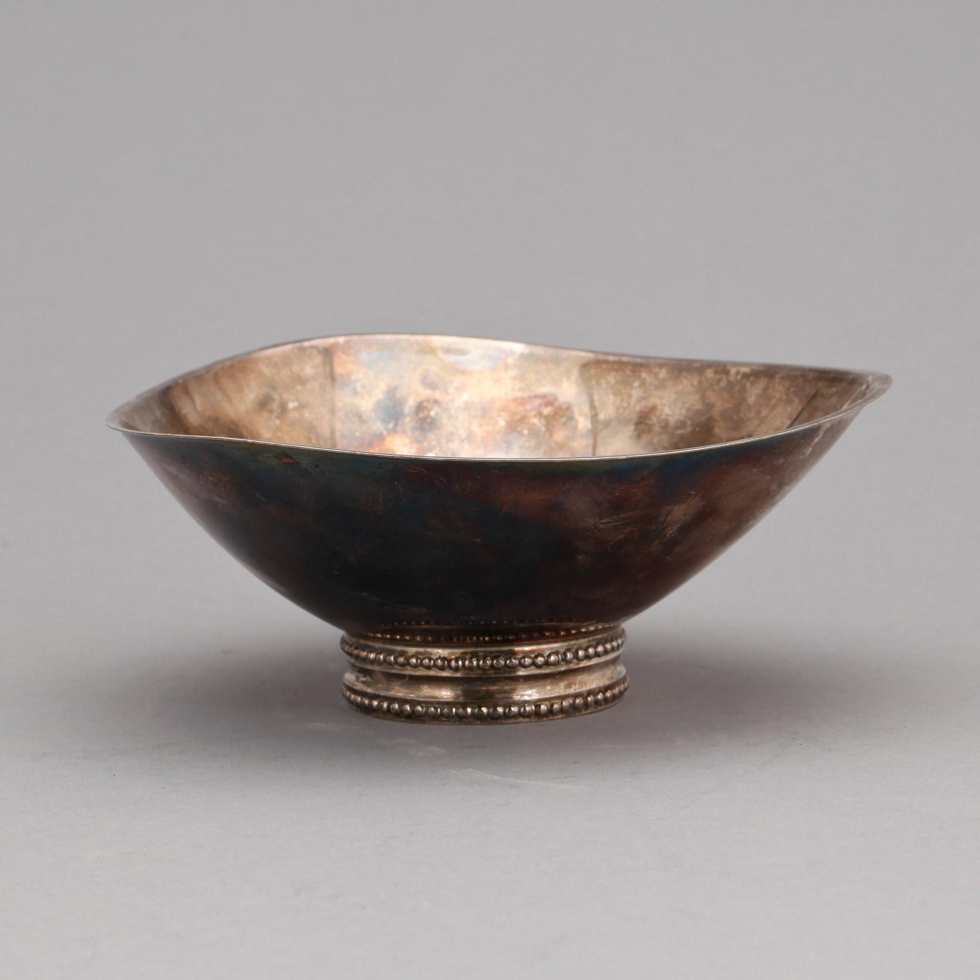 SKÅL, silver, GAB, Vera Ferngren, Stockholm 1966. Vikt 156 gram.
