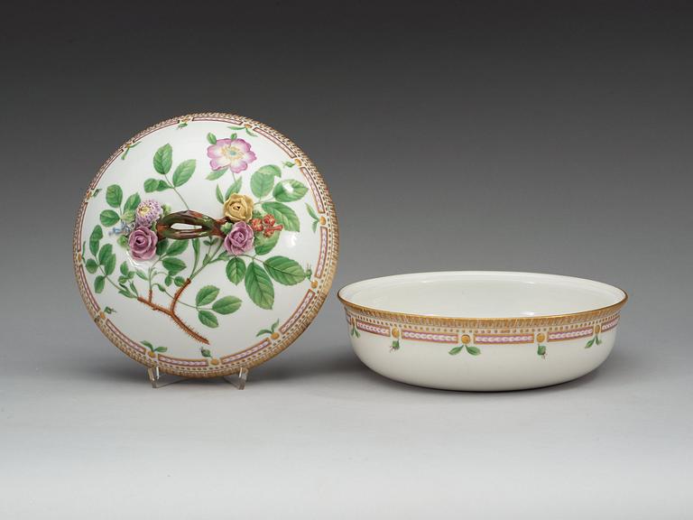 A Royal Copenhagen 'Flora Danica' tureen with stand, Denmark, 20th Century.