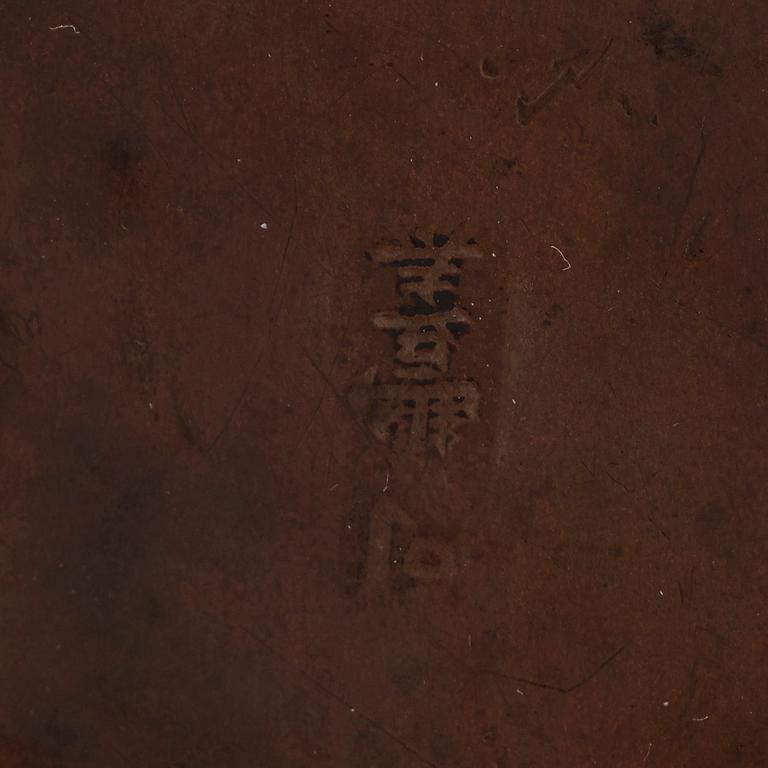 TUSCHASKAR, 3 st, försilvrad koppar, Kina omkring år 1900.