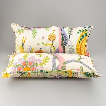 JOSEF FRANK, cushions and textile.