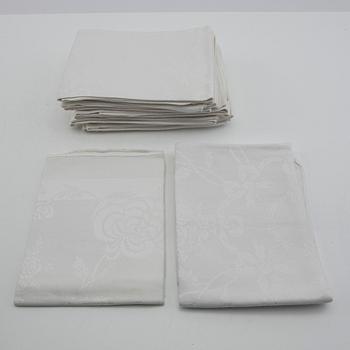 Napkins a total of 73 pcs damask various patterns first half of the 20th century.