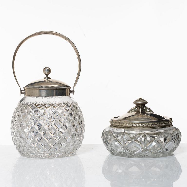 Ishink och skål, silver samt glas, bl.a. CG Hallberg, Stockholm 1920.