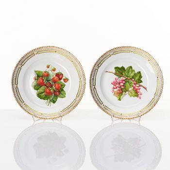 A set of 12 Royal Copenhagen fruit dishes, Denmark, 20th Century.