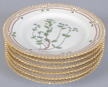 ASSIETTER, 6 st, porslin, "Flora Danica" Royal Copenhagen, Danmark.