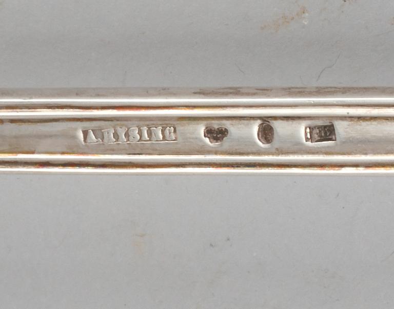 SLEV,silver, nyrokoko, modell "Olga", Anders Hysing (Hüsing), Stockholm, 1863? Vikt 257 g.