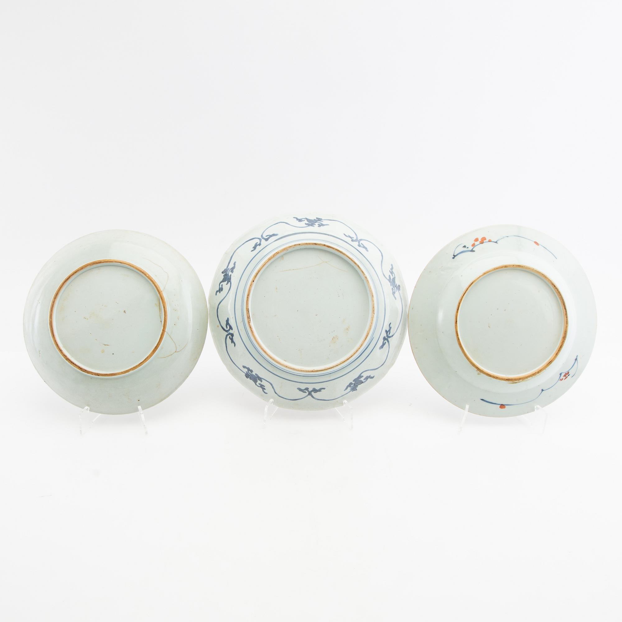Plates 7 pcs and 1 dish, porcelain, Qianlong (1736-95), Qing dynasty.