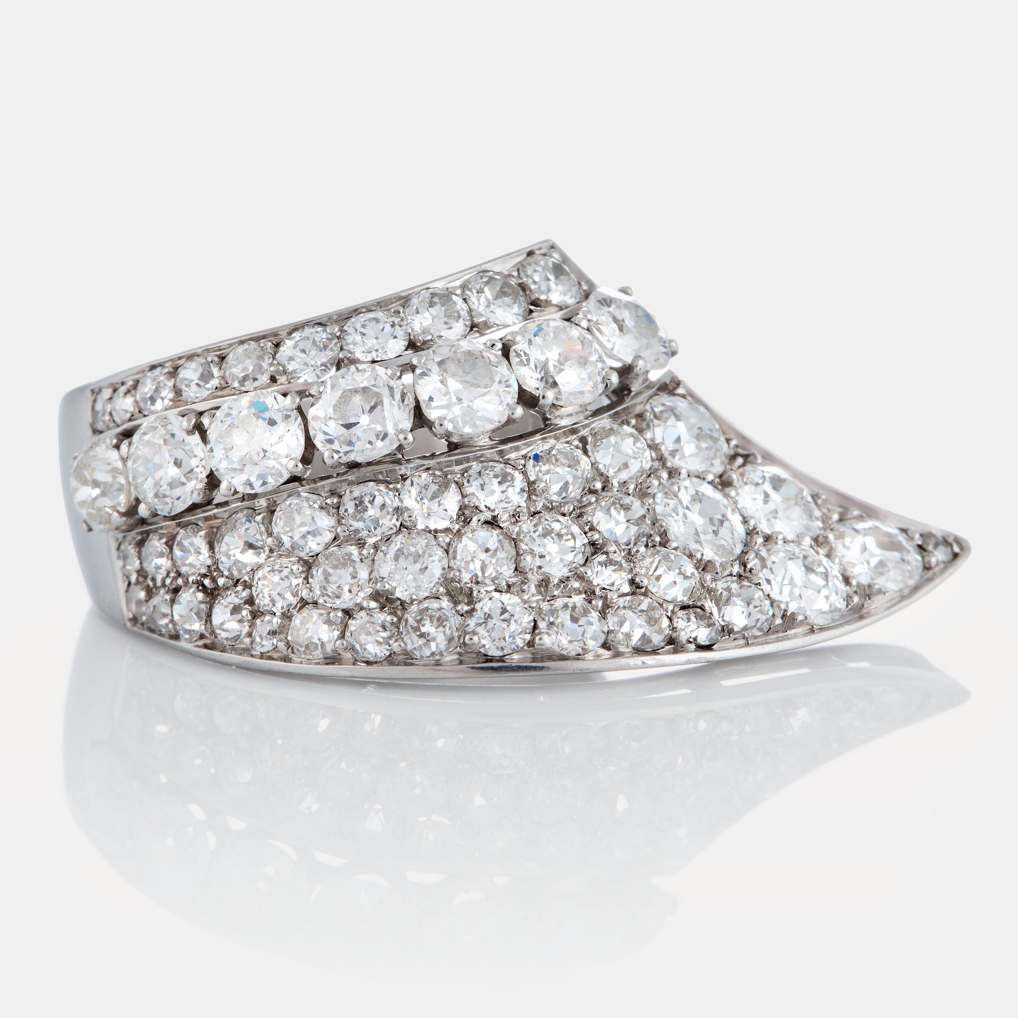 Tiffany ring med gammalslipade diamanter total vikt ca 4 ct.